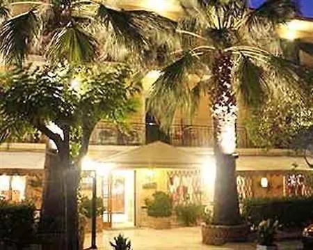 Bretagne Hotel Corfu (city)