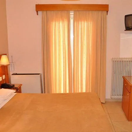 Bretagne Hotel 2*